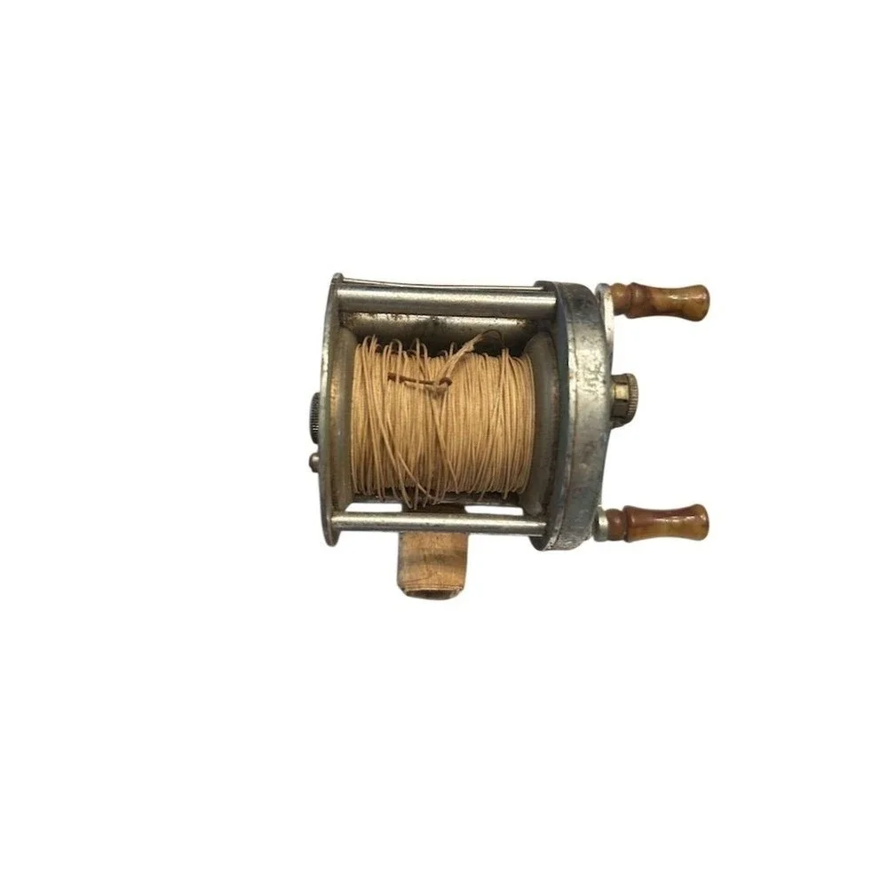 South Bend No. 350-B Baitcasting Reel Unisex OS Silver Vintage Antique Decor